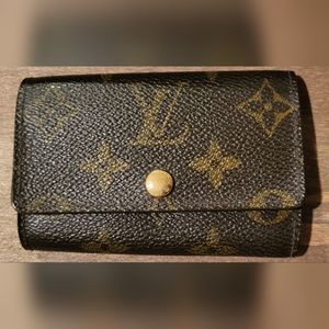 Authentic LOUIS VUITTON Multicles 6 Key Case Monogram Canvas M62630